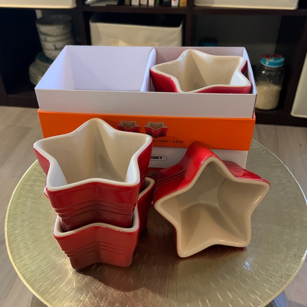 RARE BRAND NEW 6 Red Star Le Creuset Ramekins